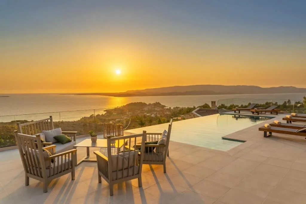 Echos Villa アルゴストリオン 0*,  ギリシャ