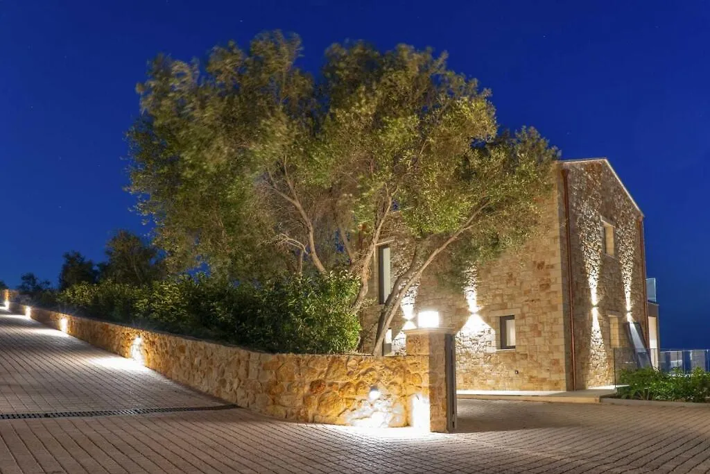 Echos Villa アルゴストリオン