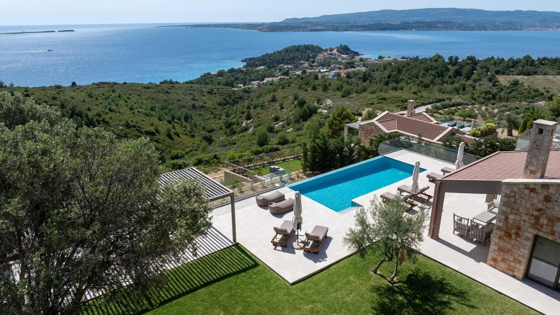 Echos Villa アルゴストリオン